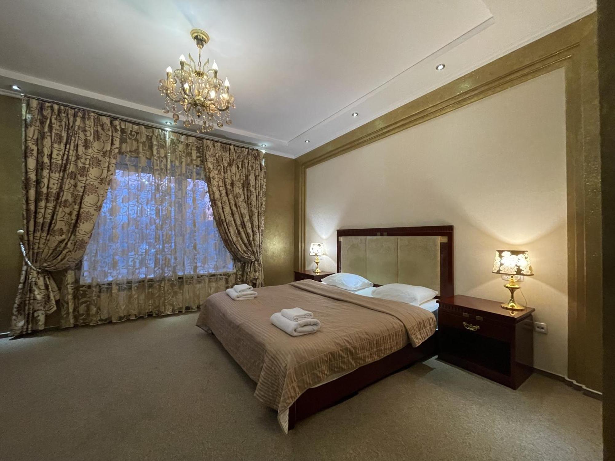 Hotel Київські Ночі Esterno foto