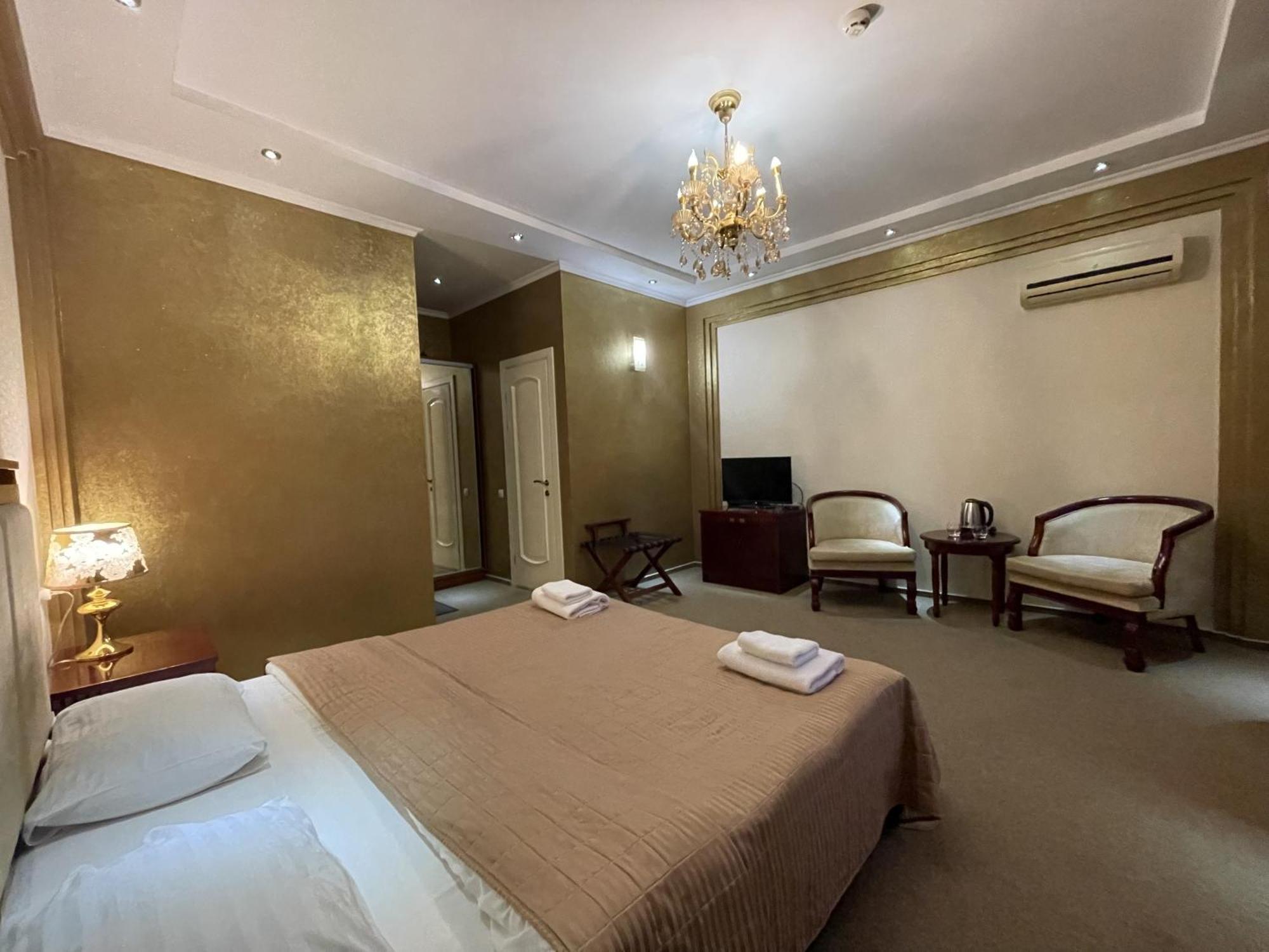 Hotel Київські Ночі Esterno foto