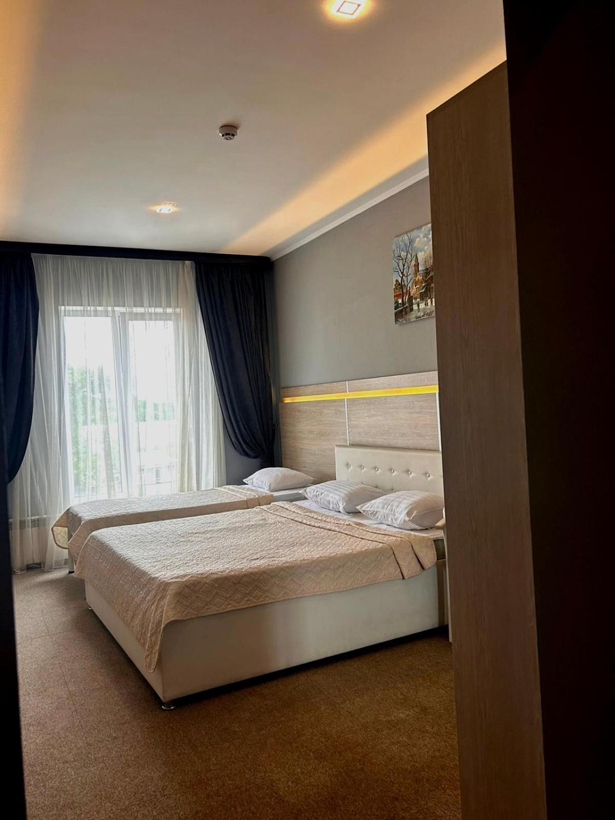 Hotel Київські Ночі Esterno foto